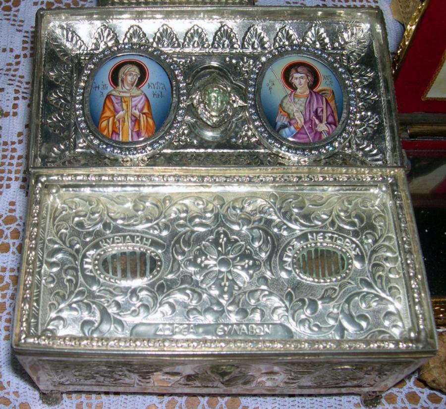 Αγία Παρασκευή: Μαρτυρίες για χέρια της πως ήταν ζεστά