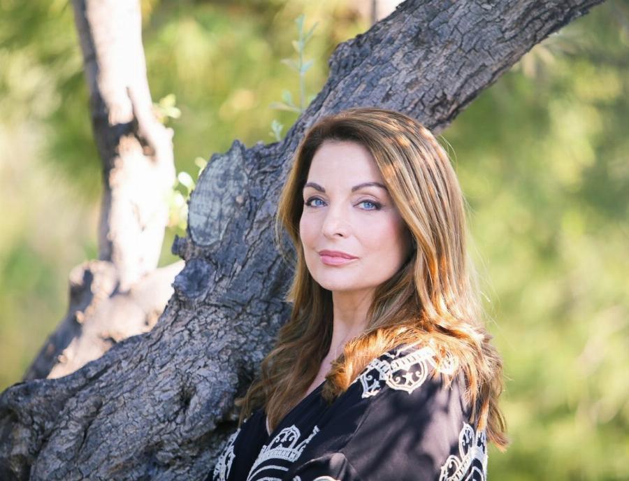 Άντζελα Γκερέκου: Ερωτευμένη και πάλι η πανέμορφη ηθοποιός – Ο άντρας που της έκλεψε την καρδιά