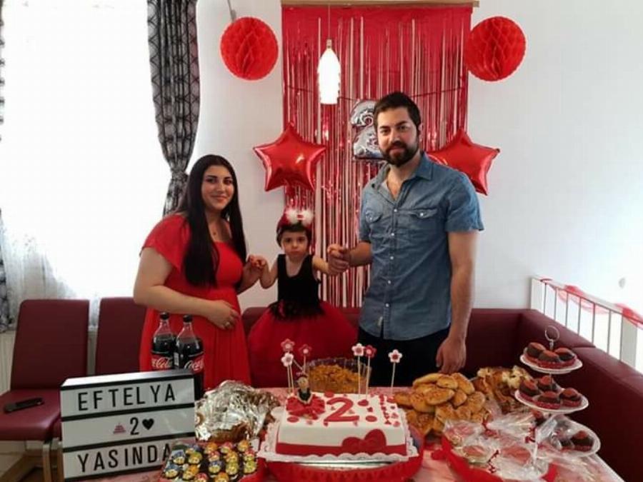 Ζευγάρι Τούρκων ήρθε να ευχαριστήσει την Παναγία Τσαμπίκα που τους έδωσε παιδί