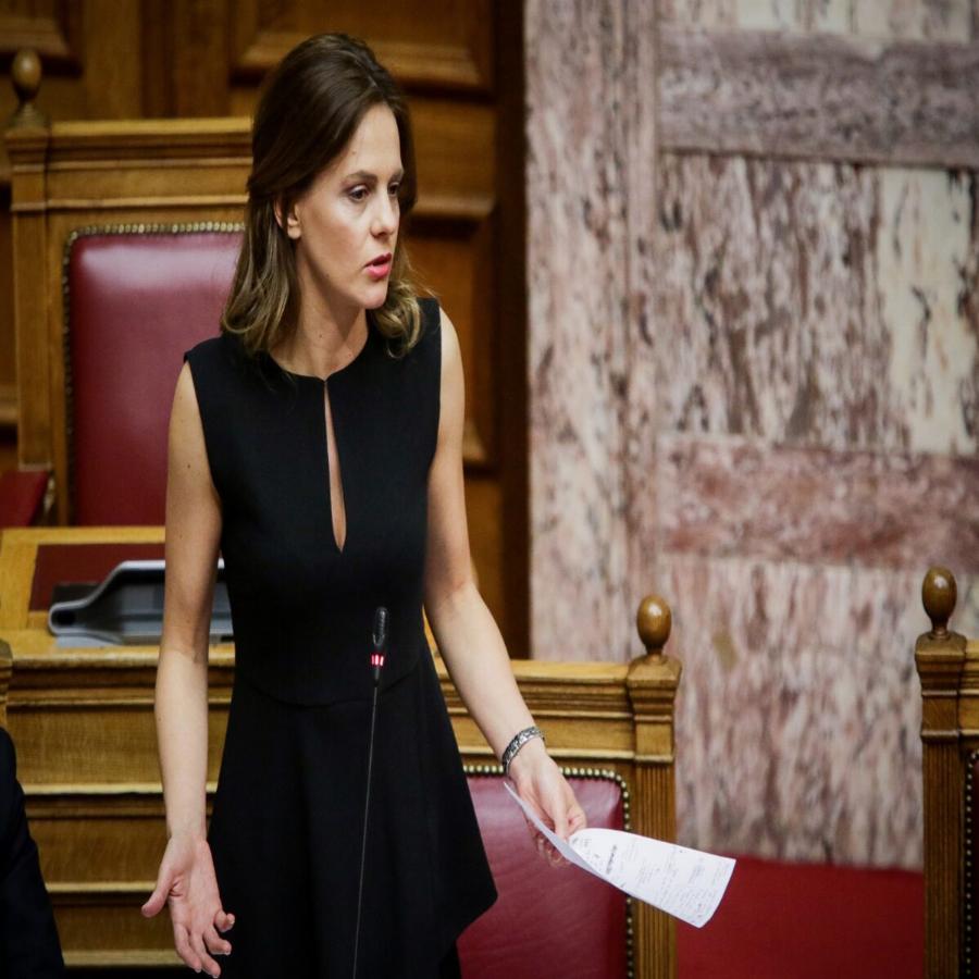 «Υπήρχαν υπονοούμενα ότι είχα σχέσεις που οδήγησαν στην υπουργοποίησή μου» – Δηλώσεις Αχτσιόγλου