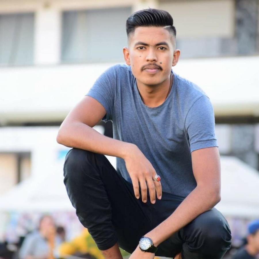 «Έχει φύγει το παιδί»: Ο νεαρός διανομέα Ανέες Μιρ που σκοτώθηκε στην Καλλιθέα