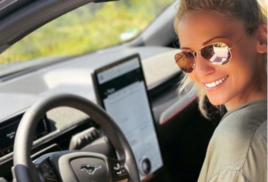 «Δυστυχώς με νίκησε ο πόνος του καρκίνου, δεν θέλω κανένας να λυπηθεί» – Πέθανε η Αριάδνη Γερασιμίδου