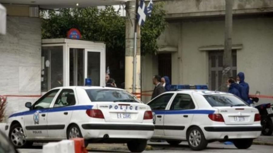 Bίασαν 31χρονη μητέρα μπροστά στα παιδιά της στο Καματερό – Τι κατήγγειλε το θύμα για τους ληστές