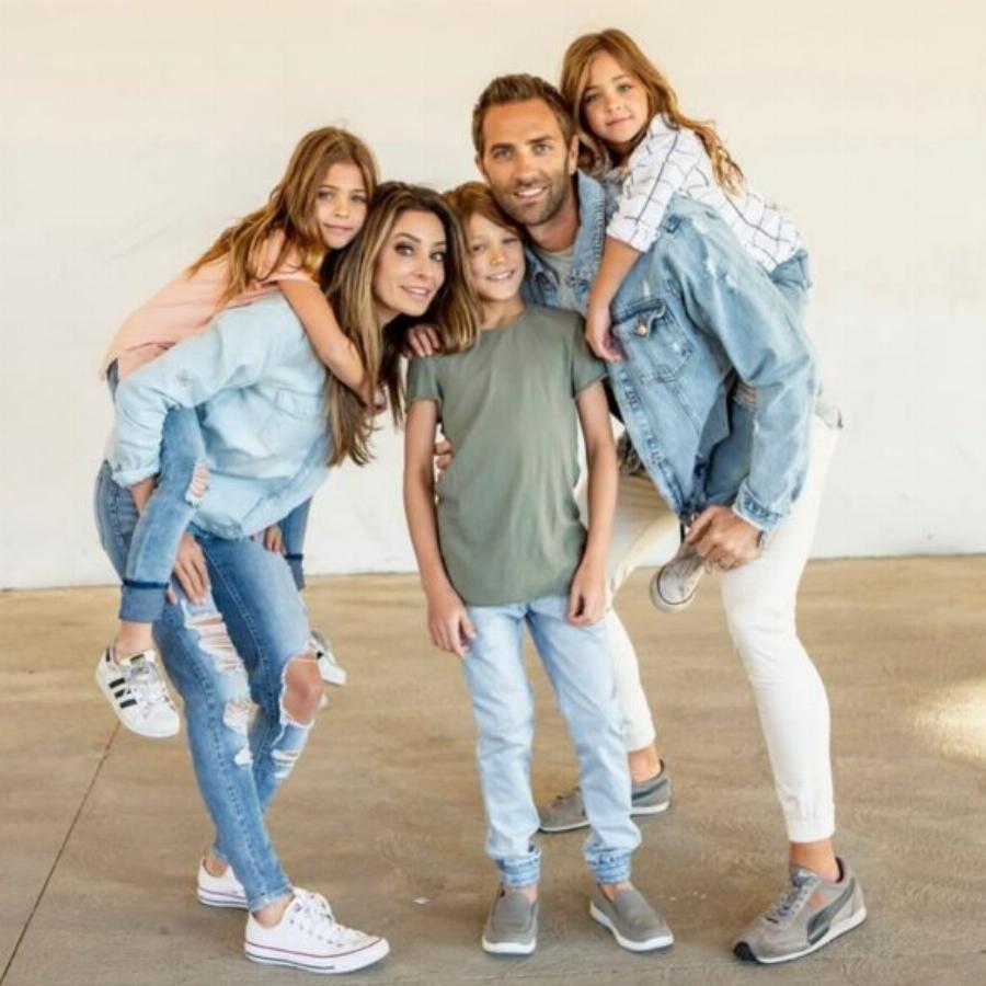 Οι πιο όμορφες δίδυμες στον κόσμο έγιναν 9 ετών και μοιάζουν σαν άγγελοι