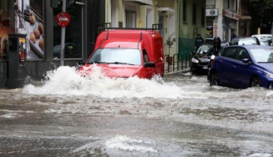 «Δεν έχουμε ξαναζήσει ποτέ το να μην λειτουργεί καθόλου ένα κράτος»: Σχόλια Αλέξη Τσίπρα για την κακοκαιρία «Μπάλλος»