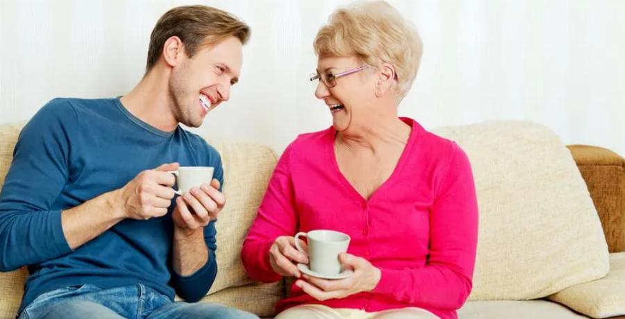 «Ερωτεύτηκα τα μάτια της πεθεράς μου και θέλω να την παντρευτώ»: Συγκλονίζει αληθινή εξομολόγηση