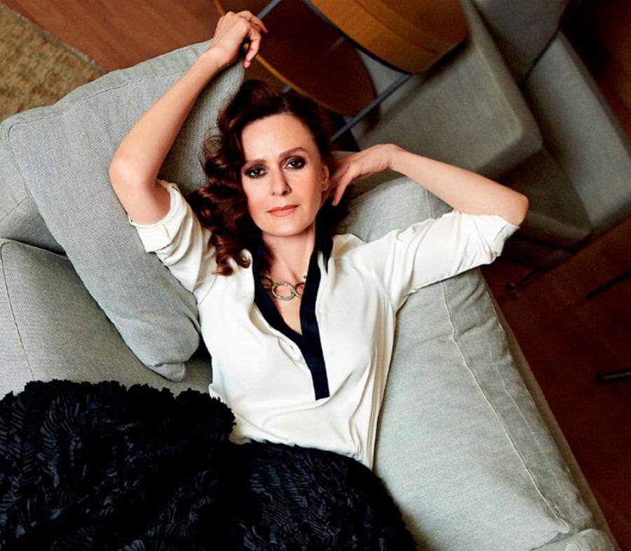 Η Κάτια Δανδουλάκη εξηγεί δημόσια πως διατηρεί τέλεια το σώμα της παρά τα 73 της χρόνια