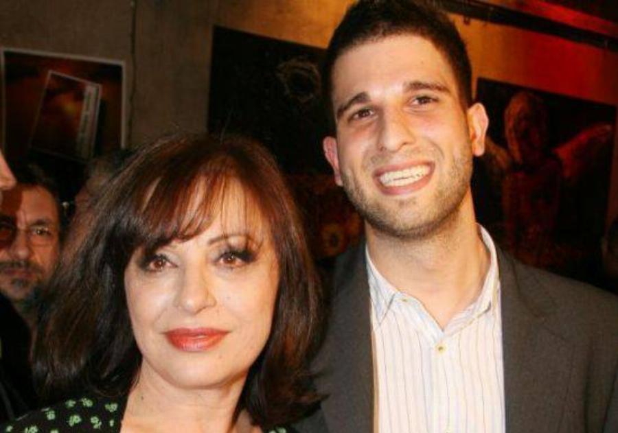 Διάσημοι Έλληνες που υιοθέτησαν παιδάκι: 13 υπέροχες περιπτώσεις