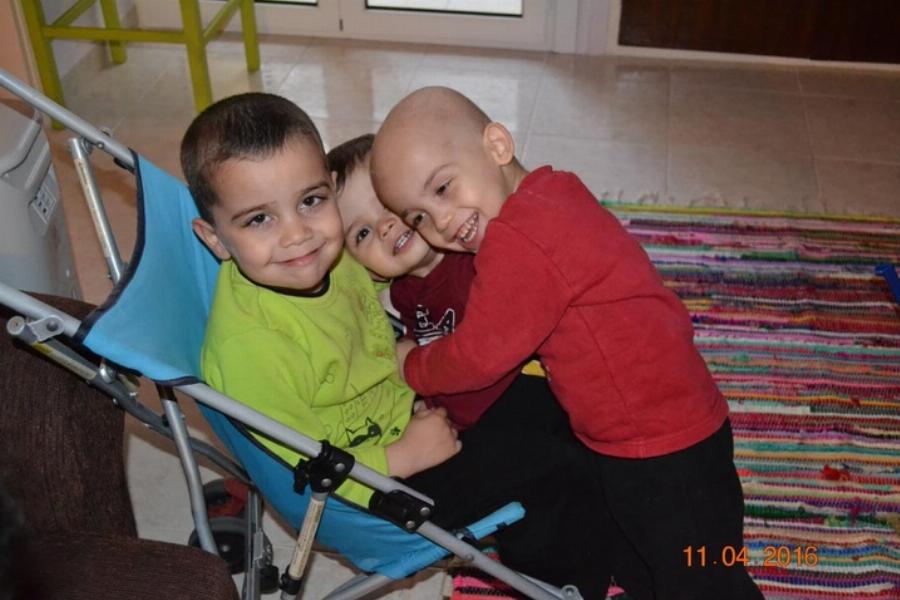 Ένα αγγελούδι 3 ετών από την Ρόδο διέλυσε τον καρκίνο και δίνει ένα τεράστιο μάθημα ζωής