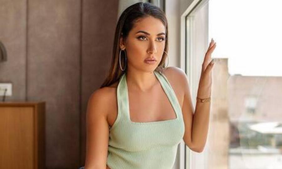 «Μια χαρά τιμές έχει η κοπέλα στο Instagram» – Η συμπαράσταση της Έλενας Κρεμλίδου προς την Ιωάννα Τούνη