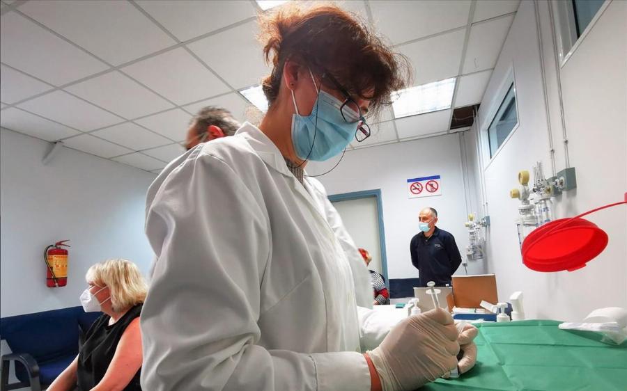 Τέλος οι υποχρεωτικοί εμβολιασμοί: Αλλαγή στάσης από την κυβέρνηση