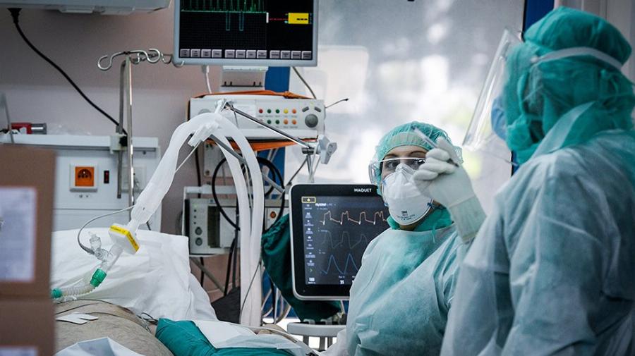 Ανεμβολίαστοι ο 29χρονος και η 34χρονη που πέθαναν στα Τρίκαλα – “Θα είχαν σωθεί αν είχαν εμβολιαστεί”