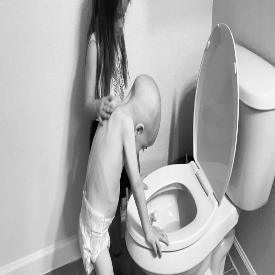 Βγήκε νικητής το αγόρι αυτής της viral φωτογραφίας που έδινε μάχη με τη λευχαιμία