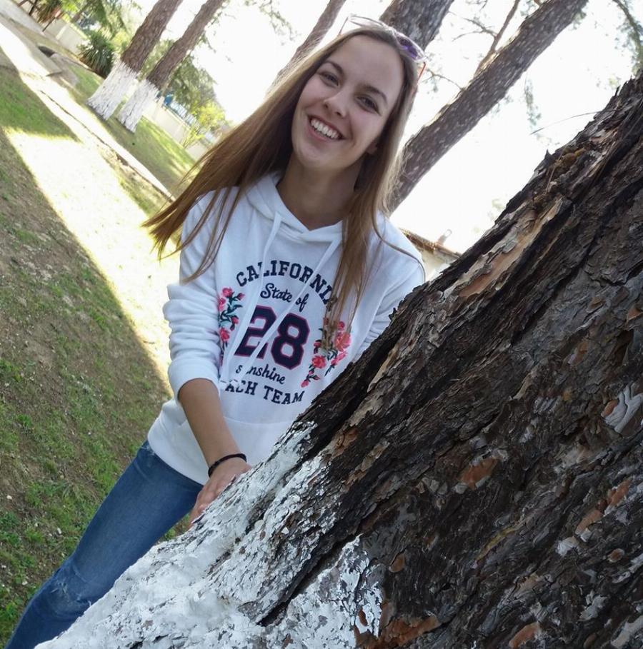 Λάρισα: 16χρονη έφτιαξε εφαρμογή που εντοπίζει απινιδωτές και σώζει ζωές