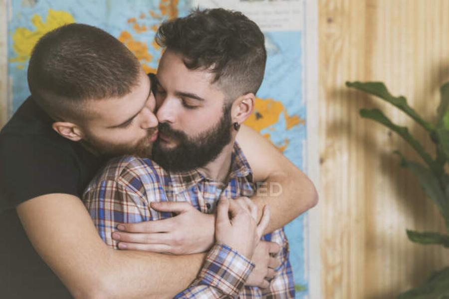 Ο αδελφός μου έχει σχέση με τον άντρα μου και εγώ το ανέχομαι! – Είμαι σωστή;