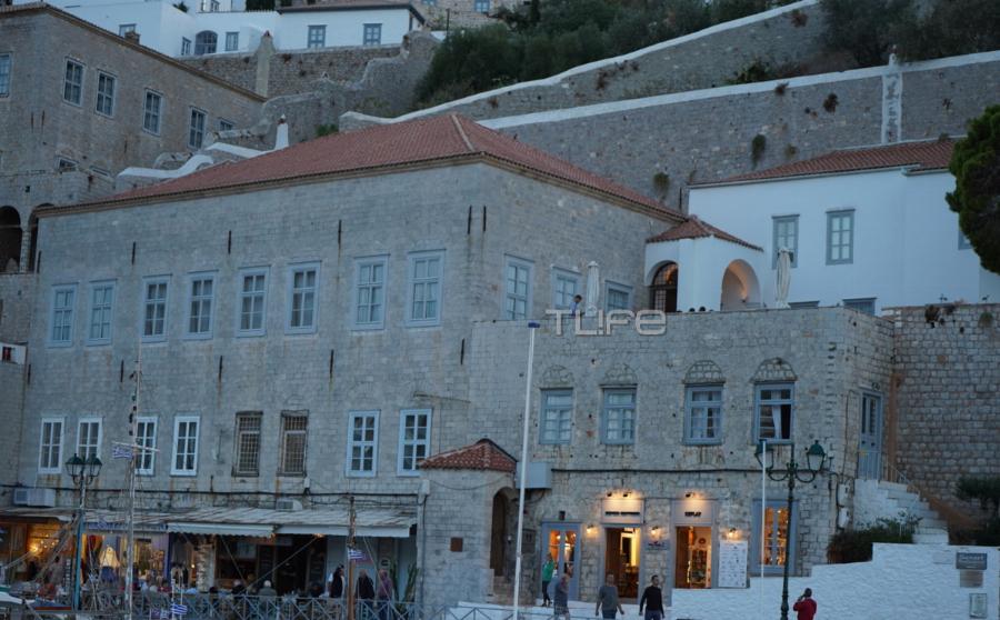 Κωστής Μαραβέγιας – Τόνια Σωτηροπούλου: Οι πρώτες φωτογραφίες από τον μυστικό γάμο του ζευγαριού