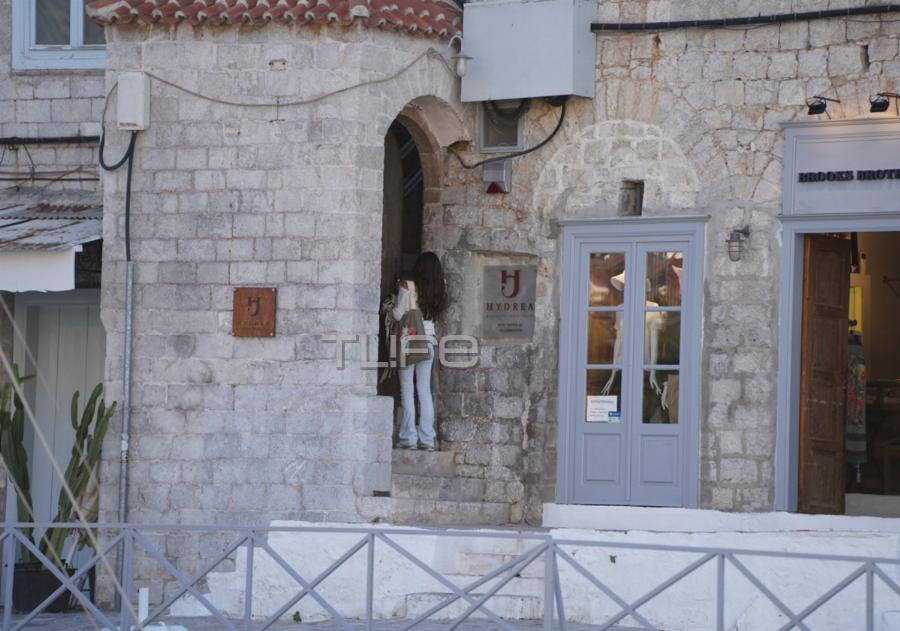 Κωστής Μαραβέγιας – Τόνια Σωτηροπούλου: Οι πρώτες φωτογραφίες από τον μυστικό γάμο του ζευγαριού