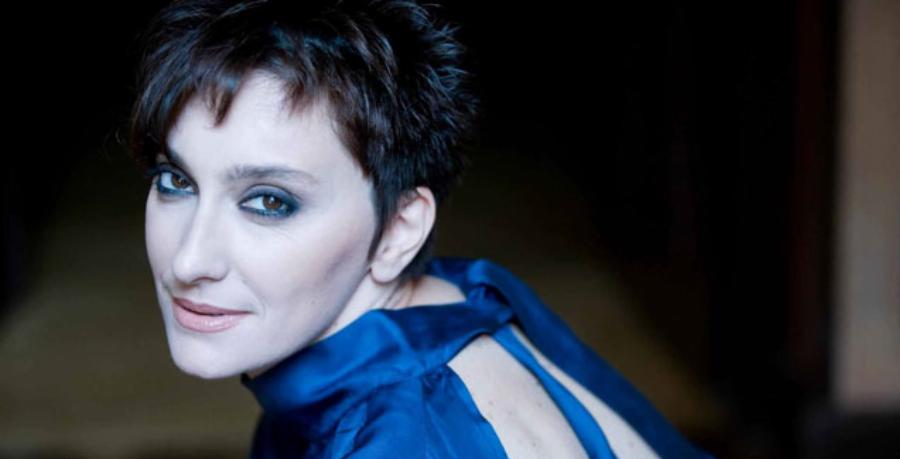 Διάσημοι Έλληνες που υιοθέτησαν παιδάκι: 13 υπέροχες περιπτώσεις