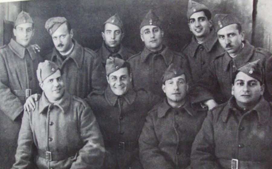 Συγκίνηση και περηφάνια: Ο Παπαγιαννόπουλος και ο Κωνσταντάρας στην πρώτη γραμμή του πολέμου το ’40