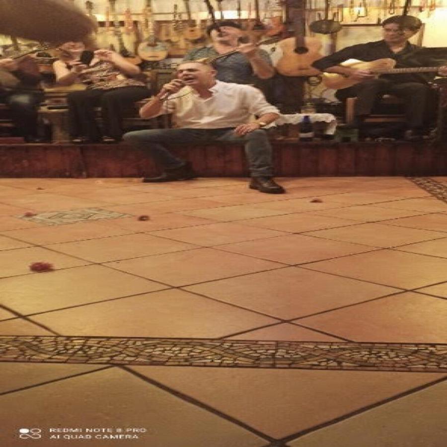 Πάνος Καμμένος: Το γλέντησε σε κέντρο στη Γλυφάδα, χθες το βράδυ – Τραγουδάει και χορεύει «Με προδώσαν οι φίλοι μου»