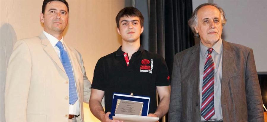 Δημήτρης Λώλας: Ο 18χρονος «Αϊνστάιν» από τα Τρίκαλα που σαρώνει τα βραβεία μαθηματικών παγκοσμίως