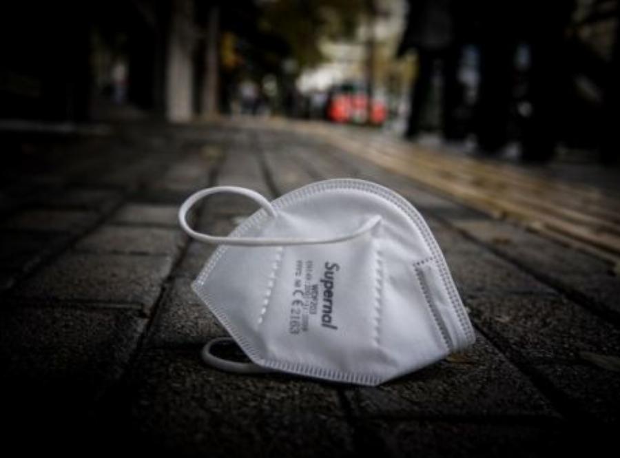 Αληθινή εξομολόγηση: Ο σύντροφός μου δεν φορά μάσκα. Θέτει σε κίνδυνο εμένα και τα παιδιά μου. Να τον χωρίσω;