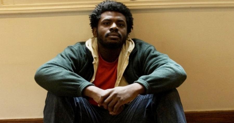 Το όνομα μου είναι Μιχάλης και γεννήθηκα το 1980 στην Αθήνα, στο «Μητέρα»