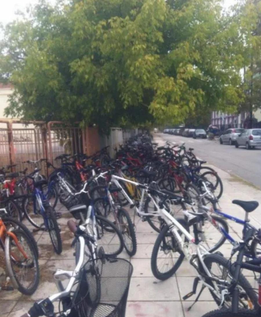 Η πόλη που αντικατέστησε τα αμάξια με 20.000 ποδήλατα και έβαλε τα γυαλιά σε όλη την Ελλάδα