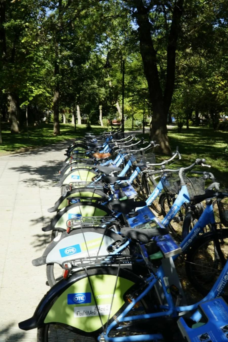 Η πόλη που αντικατέστησε τα αμάξια με 20.000 ποδήλατα και έβαλε τα γυαλιά σε όλη την Ελλάδα