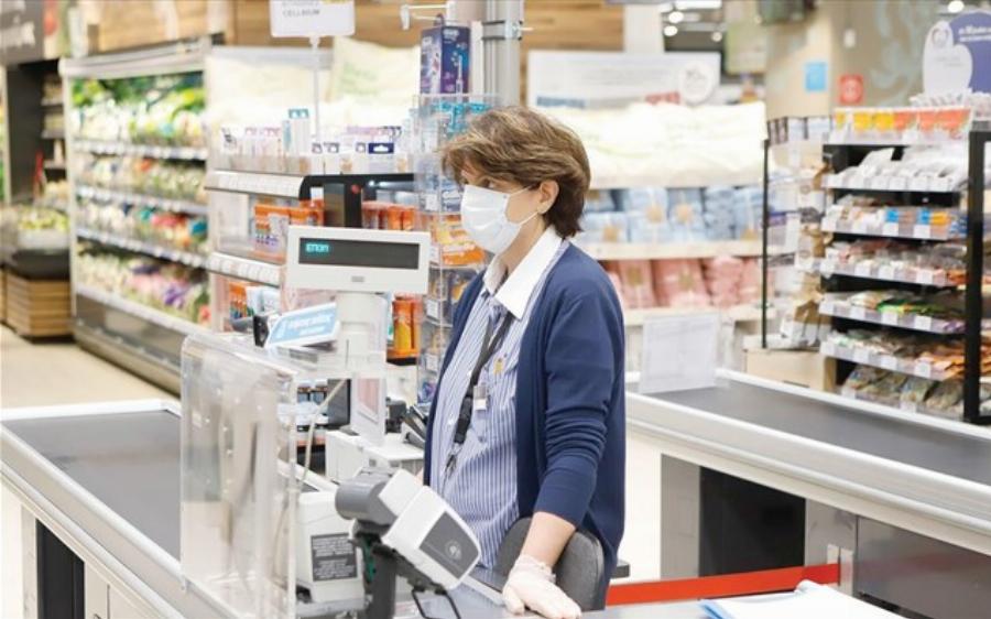 Δικαιώθηκε στο δικαστήριο: Απέλυσαν εργαζόμενη super market «στήνοντας» της κλοπή