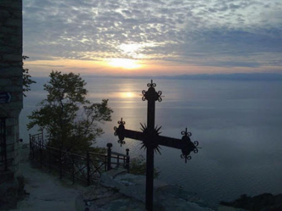 Η προσευχή που πρέπει να λέμε όταν μας εμφανιστεί ή ενοχλεί ο διάβολος