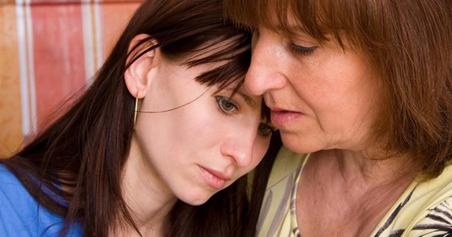 Εξομολόγηση: “Δεν τόλμησα τότε να του πω, πως είχα και μάνα και μητριά αλλά πατέρα δεν θα είχα ποτέ”