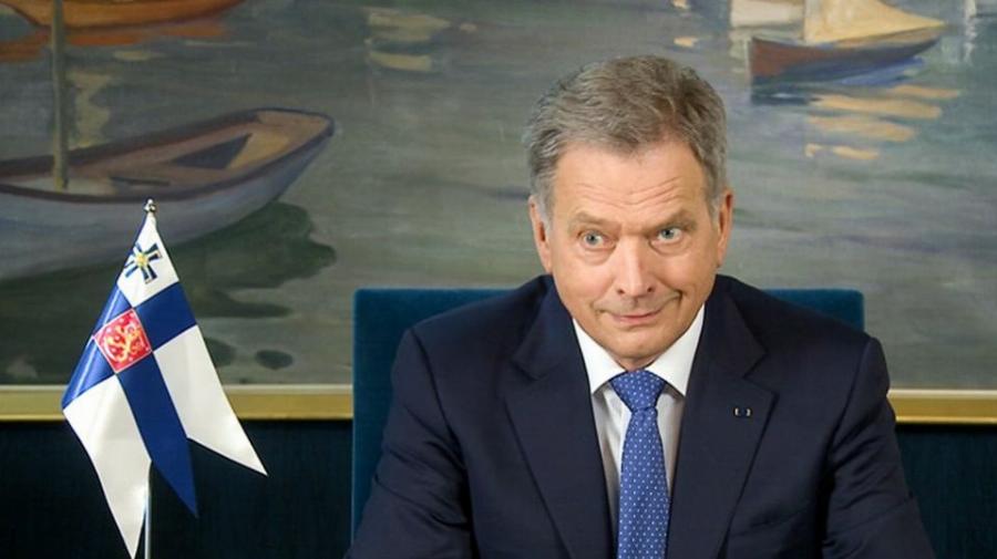 «Προσέξτε παρακαλώ τον κύριο με το μπεζ σακάκι και το μαύρο πουκάμισο»