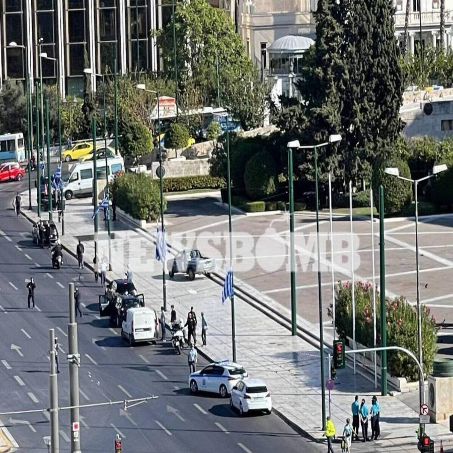 Συναγερμός στη Βουλή: Άνδρας με αγροτικό φώναζε «θα σας ανατινάξω»