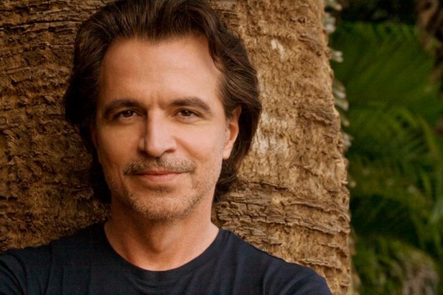 Ο διεθνούς φήμης συνθέτης από την Καλαμάτα, που γράφει μουσική χωρίς να ξέρει νότες