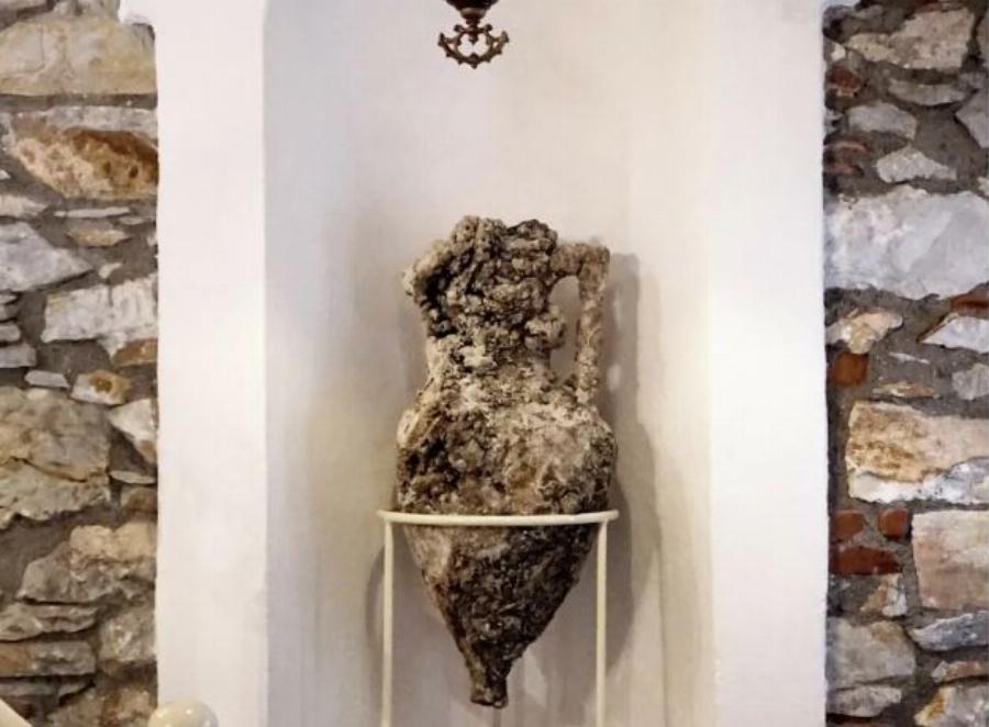 Σκιάθος: Δίδυμες αδελφές έκαναν μουσείο το σπίτι που μεγάλωσαν