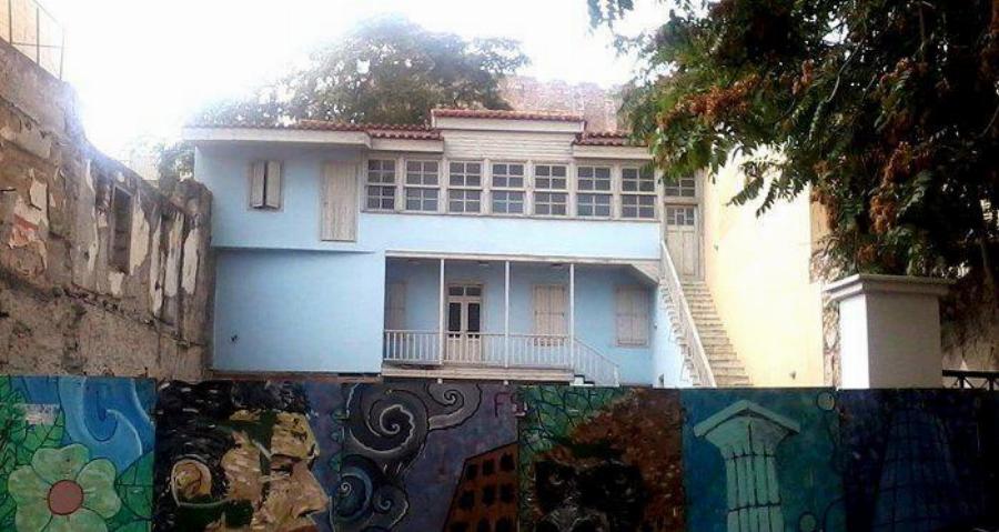 Η πραγματική αιτία που το σπίτι του Αντωνάκη και της Ελενίτσας στην Πλάκα δεν πουλήθηκε ποτέ