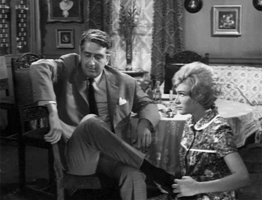 Η πραγματική αιτία που το σπίτι του Αντωνάκη και της Ελενίτσας στην Πλάκα δεν πουλήθηκε ποτέ