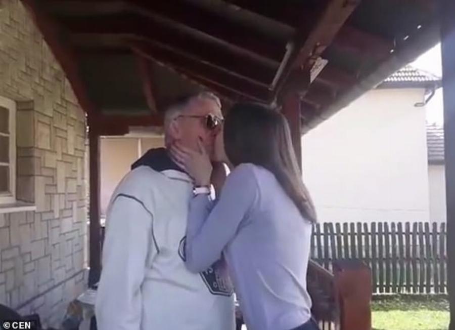 Σέρβα 21 ετών απάτησε τον 74χρονο σύζυγό της με έναν 60χρονο