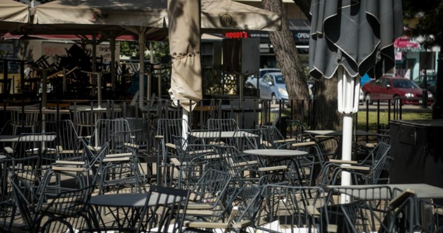 «Έχουμε 80% μείωση στην προσέλευση πελατών»: Ερήμωσαν τα μαγαζιά – Τελικά πόσοι είναι οι ανεμβολίαστοι;