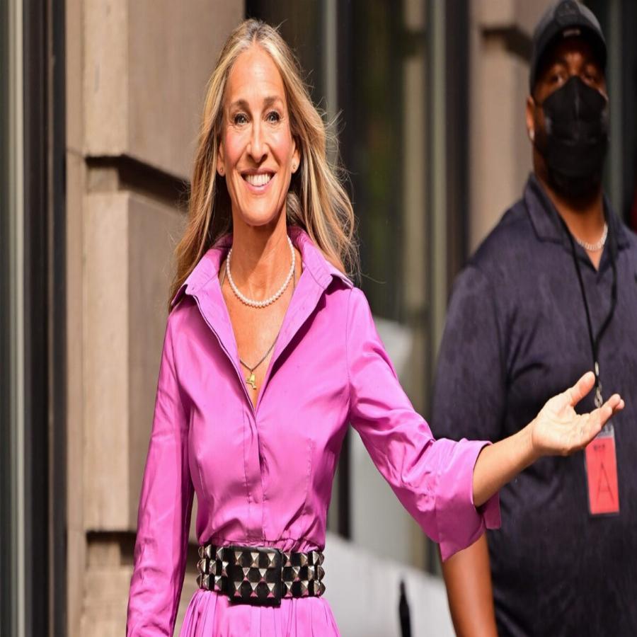 Sara Jessica Parker: «Σαν ενοχλούν τα γκρίζα μαλλιά μου. Θέλετε να εξαφανιστώ επειδή γερνάω;
