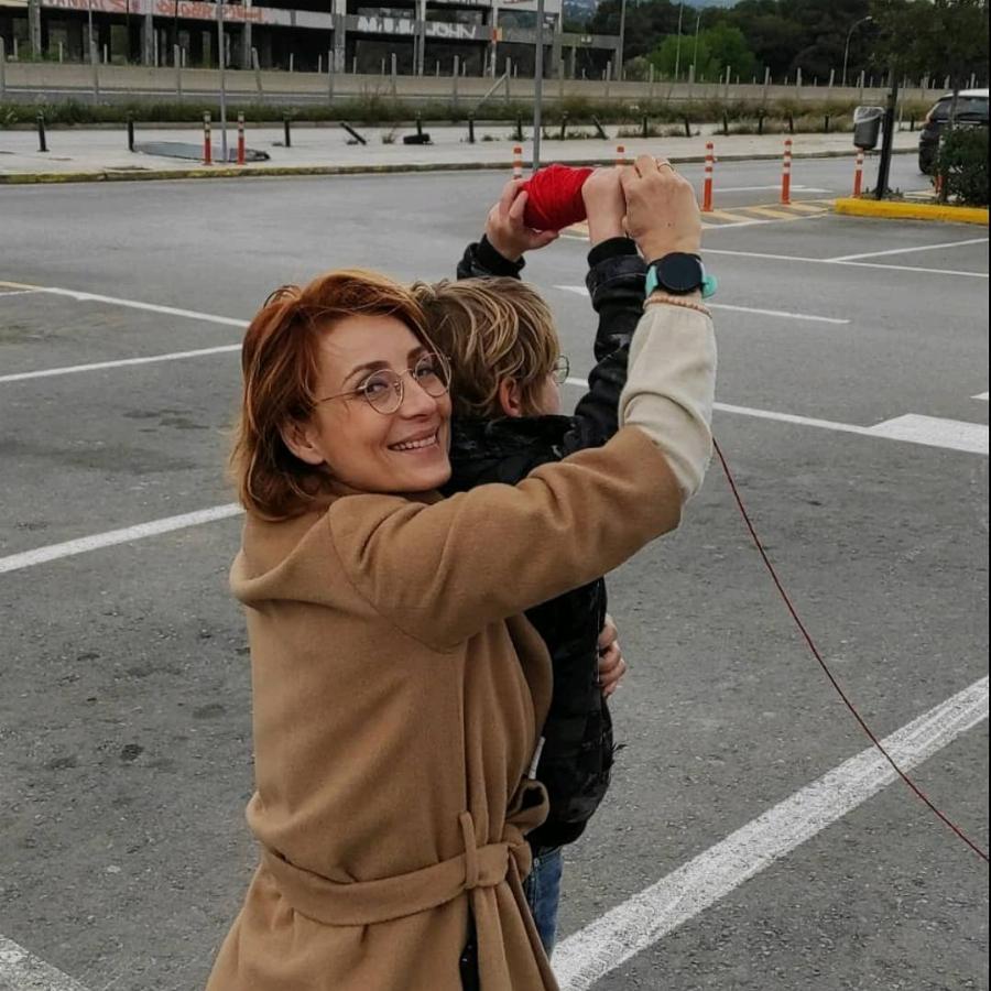 Ευδοκία Ρουμελιώτη για τον υιοθετημένο γιο της: «Ήταν μόνος στο νοσοκομείο. Δεν υπήρχε επιλογή. Είπαμε είναι δικός μας»