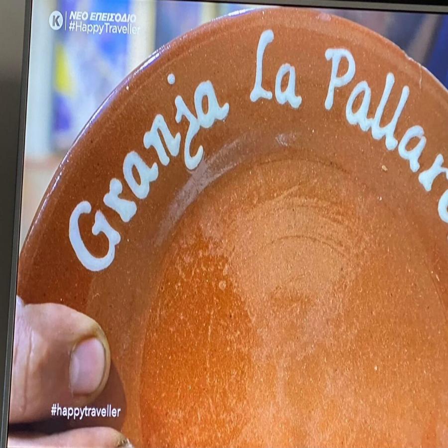 «Τι είναι αυτά ρε; Ευτύχη πλύσου. Η μάκα είναι στα νύχια»: Άγριο κράξιμο στον Ευτύχη Μπλέτσα