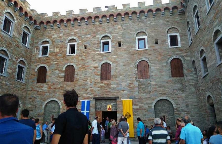 Αμέτρητα θαύματα και χιλιάδες πιστοί όλο το χρόνο: Μέγα το θαύμα της Αγίας Μαρίνας στην Άνδρο