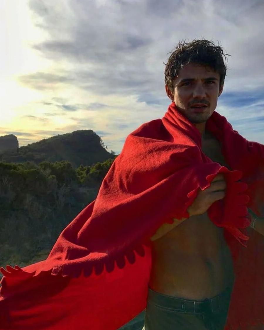 Κώστας Νικούλι: Η καταγωγή από την Αλβανία, ο έρωτας με πανέμορφη ηθοποιό και το βραβείο που κέρδισε