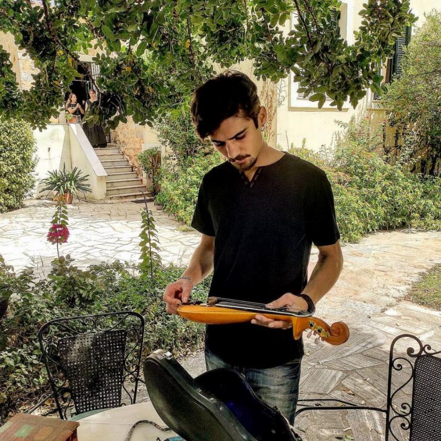 Κώστας Νικούλι: Η καταγωγή από την Αλβανία, ο έρωτας με πανέμορφη ηθοποιό και το βραβείο που κέρδισε