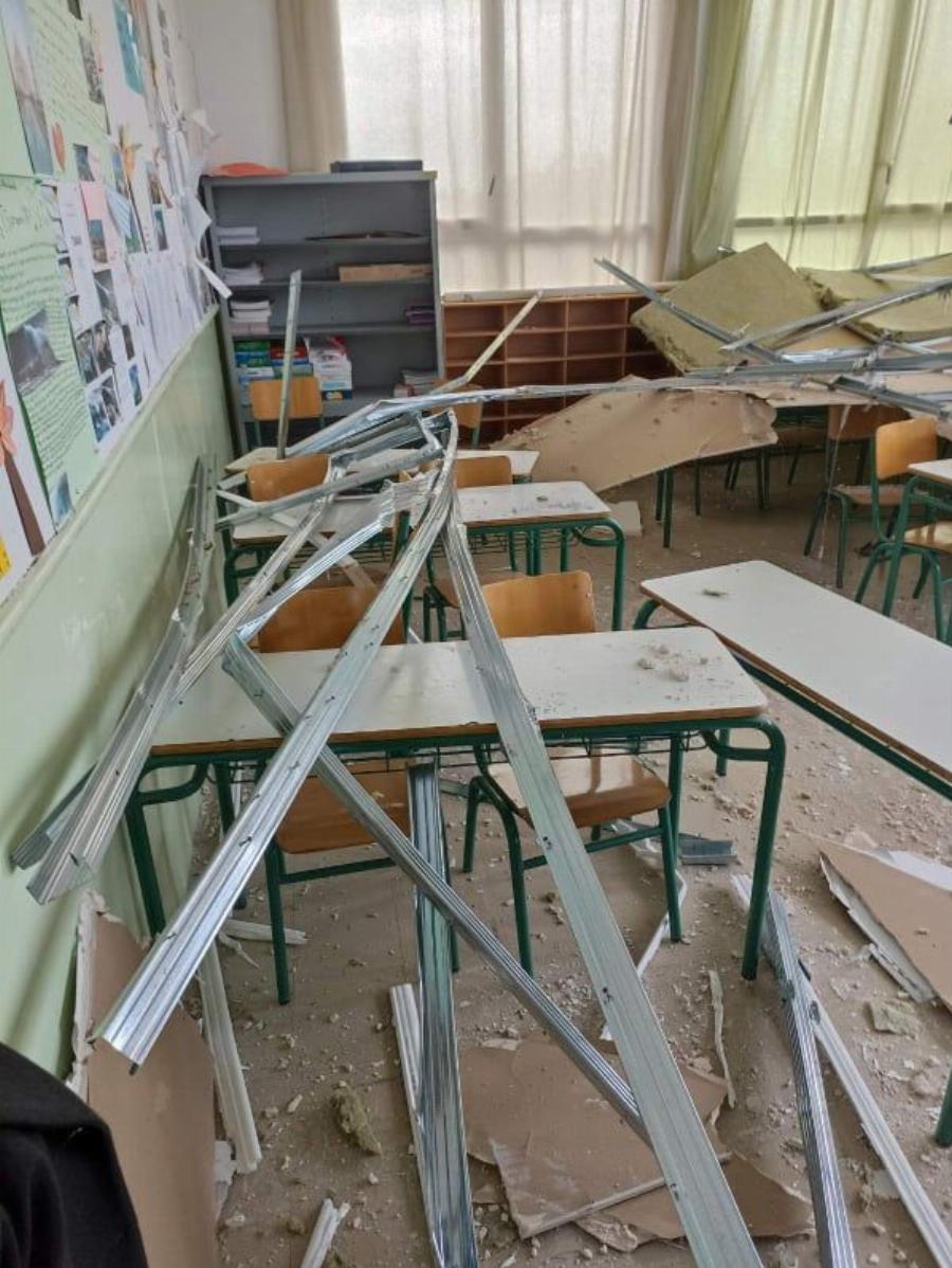 Κατέρρευσε η ψευδοροφή σε σχολείο στην Θεσσαλονίκη– Άγιο είχαν οι μαθητές