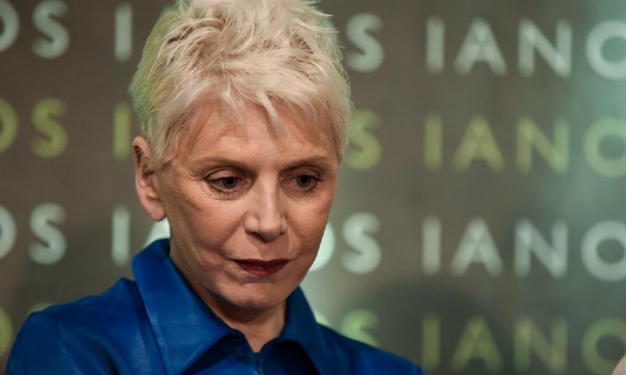 «Μπαίνεις χωρίς βεβαίωση κι απαιτείς να έχουν οι άλλοι; Σοβαρά τώρα;» – Έλενα Ακρίτα κατά Βασιλακόπουλου