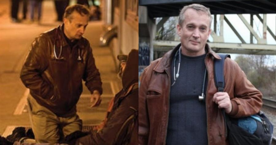 Γιατρός: Bγαίνει στους δρόμους κάθε βράδυ εδώ και 22 χρόνια για να παρέχει ιατρική περίθαλψη στους άστεγους