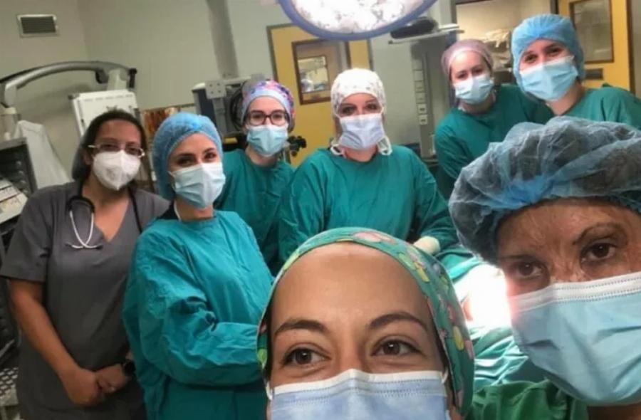 Η στιγμή του καθήκοντος που μοιράστηκε η κορυφαία θωρακοχειρουργός, Καλλιόπη Αθανασιάδη – Γυναίκες χειρουργούν γυναίκες